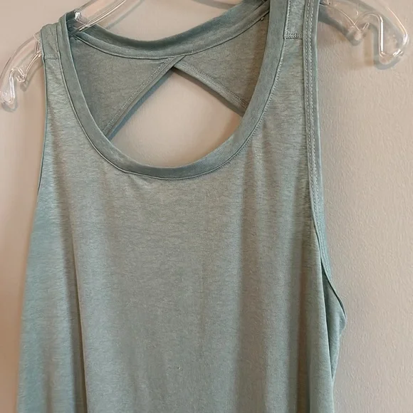 *SOLD* Workout Tank, Size Large - Picture 2 of 5
